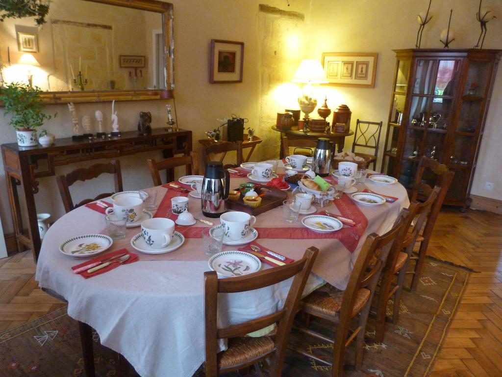 Bed and Breakfast Domaine Des Deux Cedres Gauriac Exteriér fotografie
