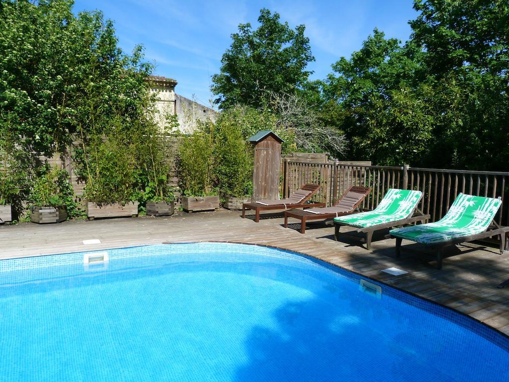 Bed and Breakfast Domaine Des Deux Cedres Gauriac Exteriér fotografie