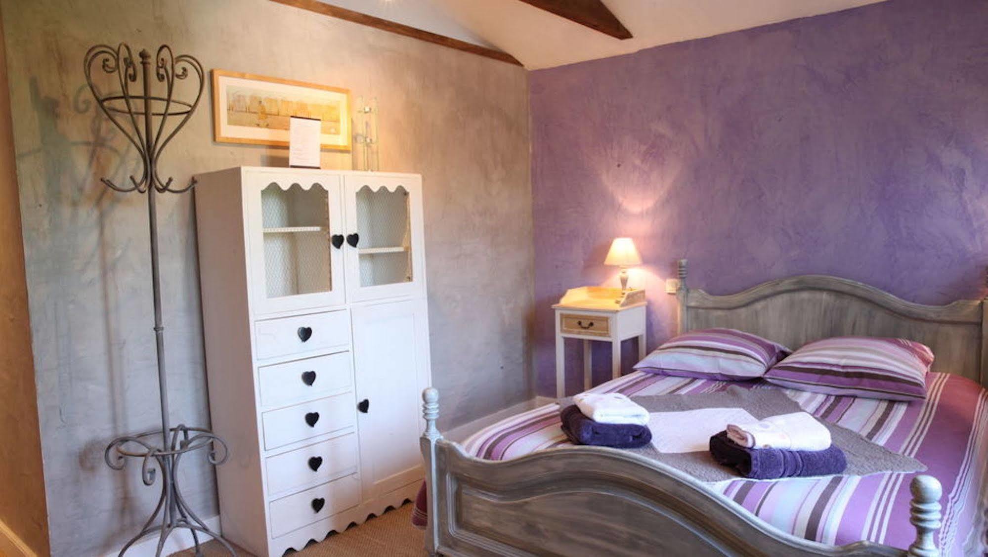 Bed and Breakfast Domaine Des Deux Cedres Gauriac Exteriér fotografie