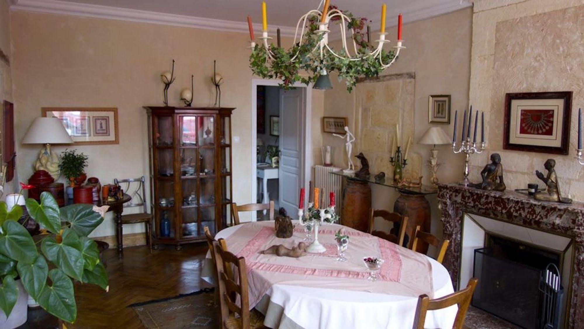 Bed and Breakfast Domaine Des Deux Cedres Gauriac Exteriér fotografie